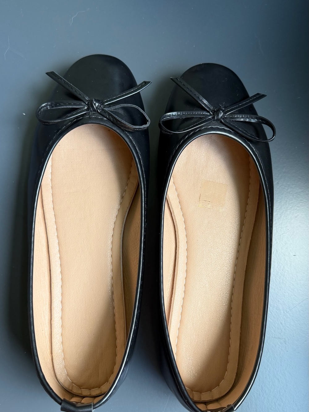Women’s Black Bow-Accent Ballet Flats